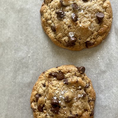 Brown Butter Chocolate Chip Sourdough Cookies (12)