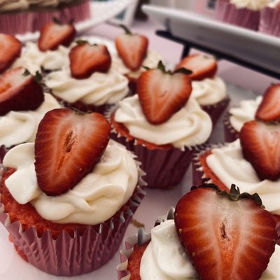 Strawberry Delight Cupcakes