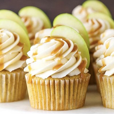 Caramel Apple Cupcakes 