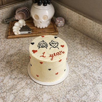 4in Custom cakes