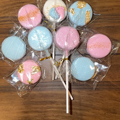 Custom Cake Pops