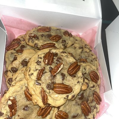 Chocolate Chip Pecan Cookie