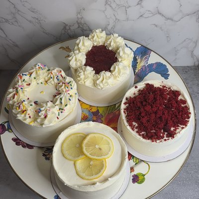 Tasting Cakes 