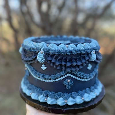 6” Signature Round Cake 