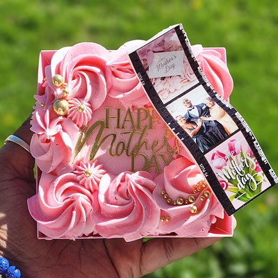 Mom’s Love Cupcake Cake 