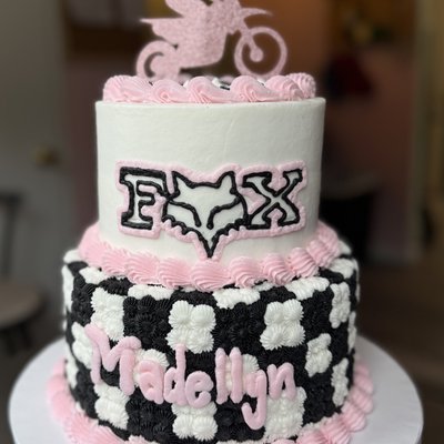 🎂 Two Tier Cake (6” + 8”) — Serves 28-30