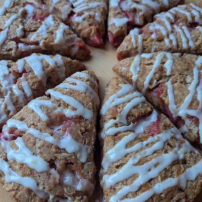 Strawberry Lemonade Scone (Single)