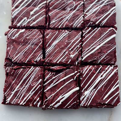 Red Velvet Brownies 