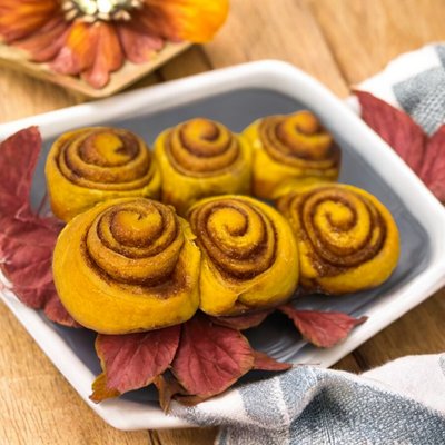 Sourdough Pumpkin Cinnamon Rolls