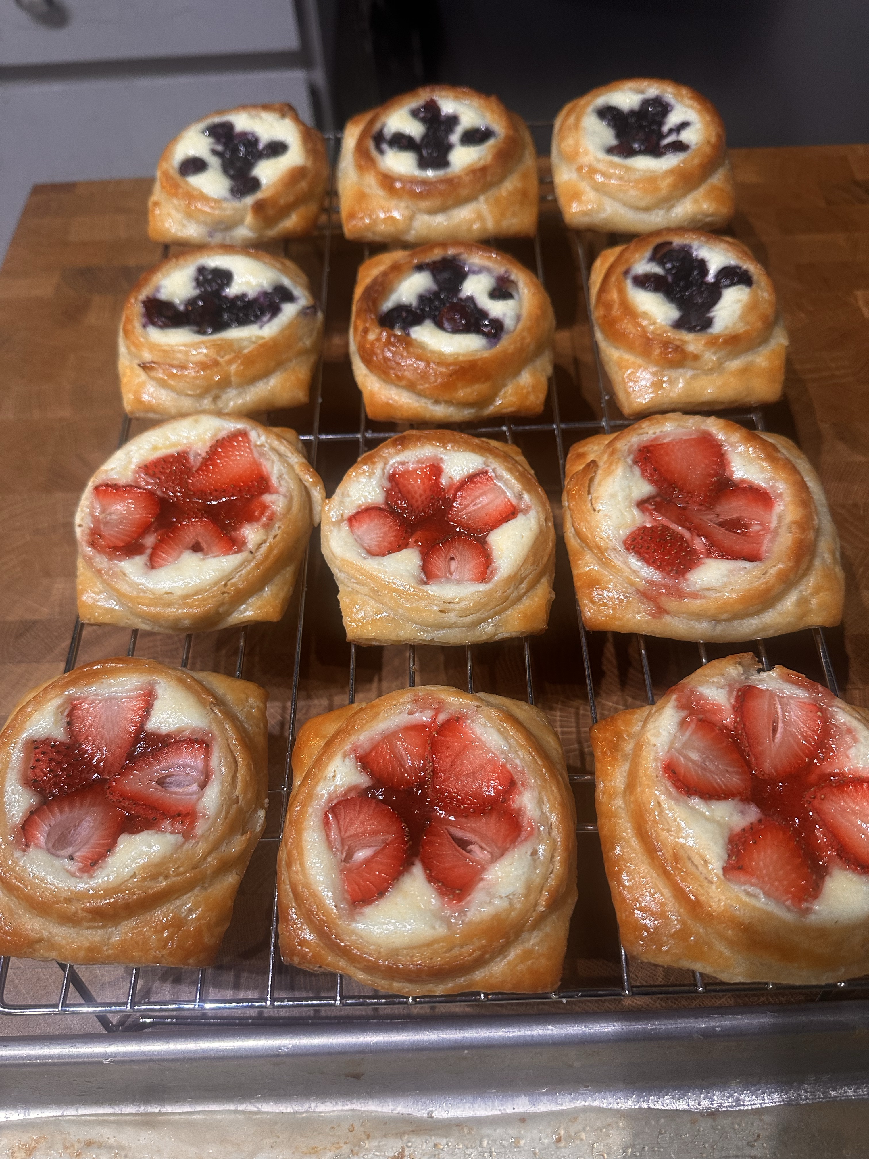 6x Fruit & Cream Cheese Danish