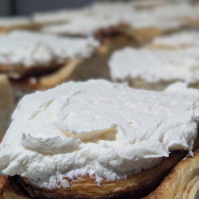 Jumbo Cinnamon Roll