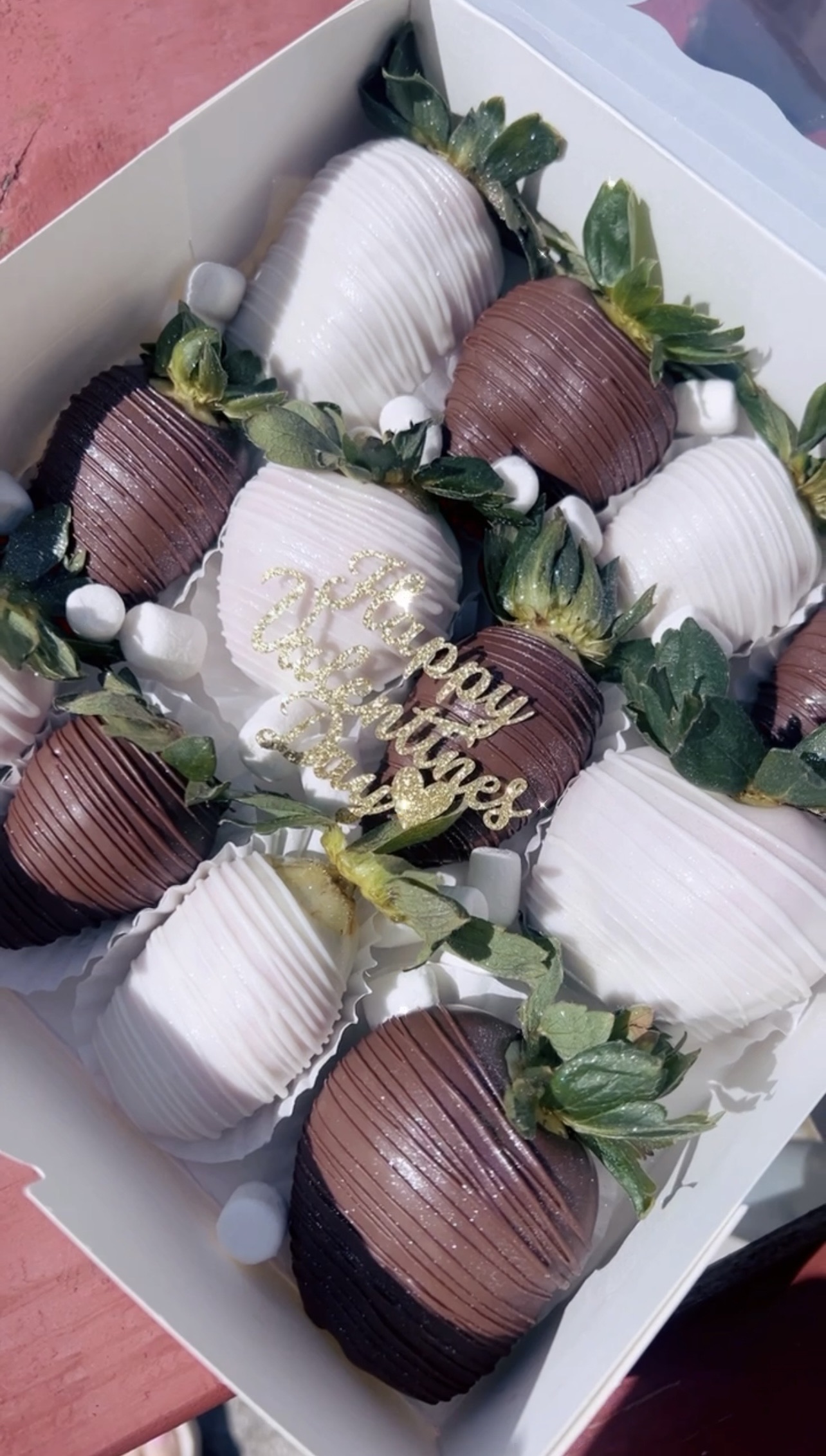 Classic Dipped Strawberry Dozen 