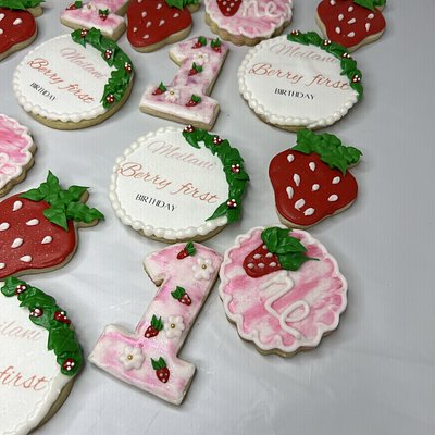 Strawberry Shortcake Themed Cookie e