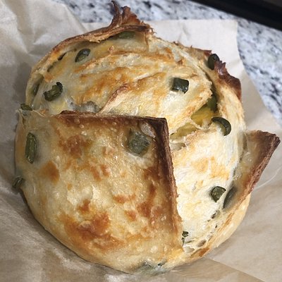 Cheddar Jalapeño Sourdough Bread