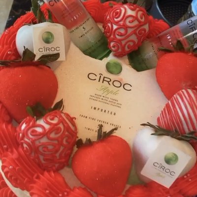 Custom Cakes