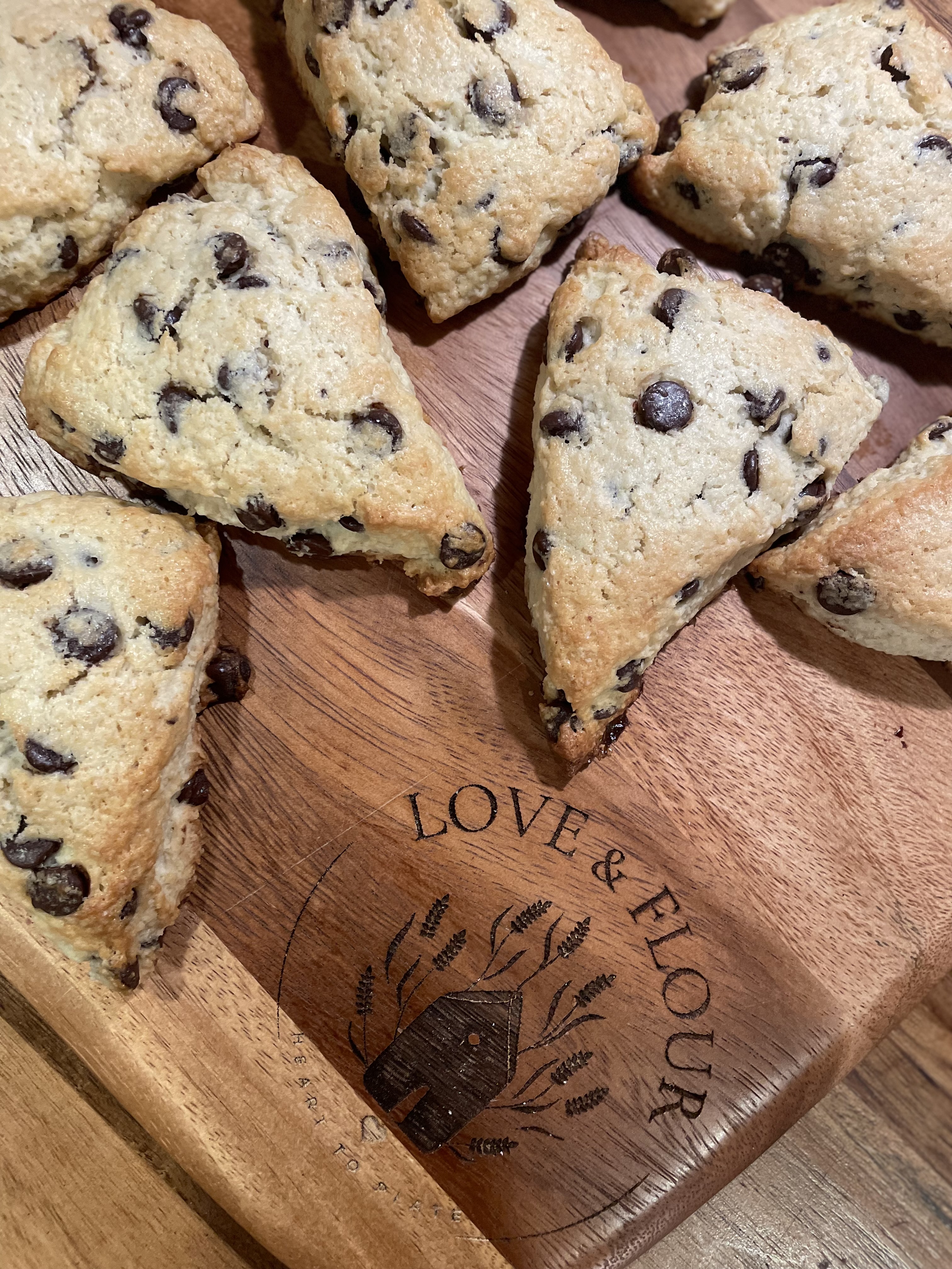 Sourdough Chocolate Chip Scones 4-pack