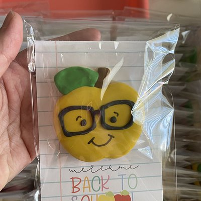 Back-to-School Mini Apple Cookie Card 