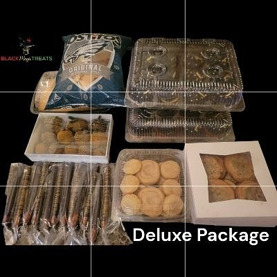 Deluxe Package (1 Pan of Buffalo Chicken Dip, 12 Cupcakes, 12 Pretzels, 12 Strawberries, 3 Dozen Of Cookies)
