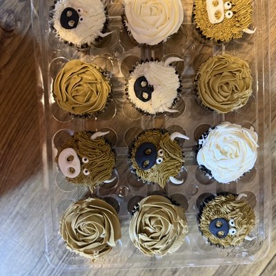 Custom Cupcakes 