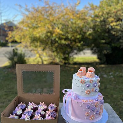 Layered Cake + Cupcakes