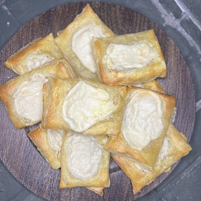 Cheese Danish