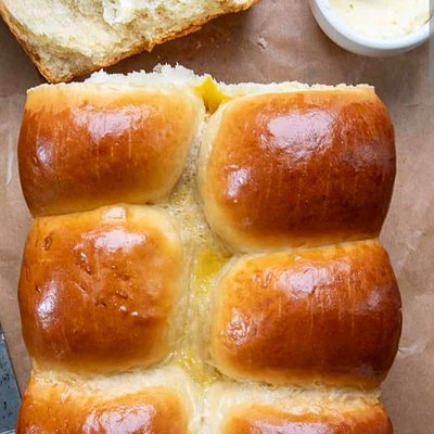 6 Count Brioche Rolls 