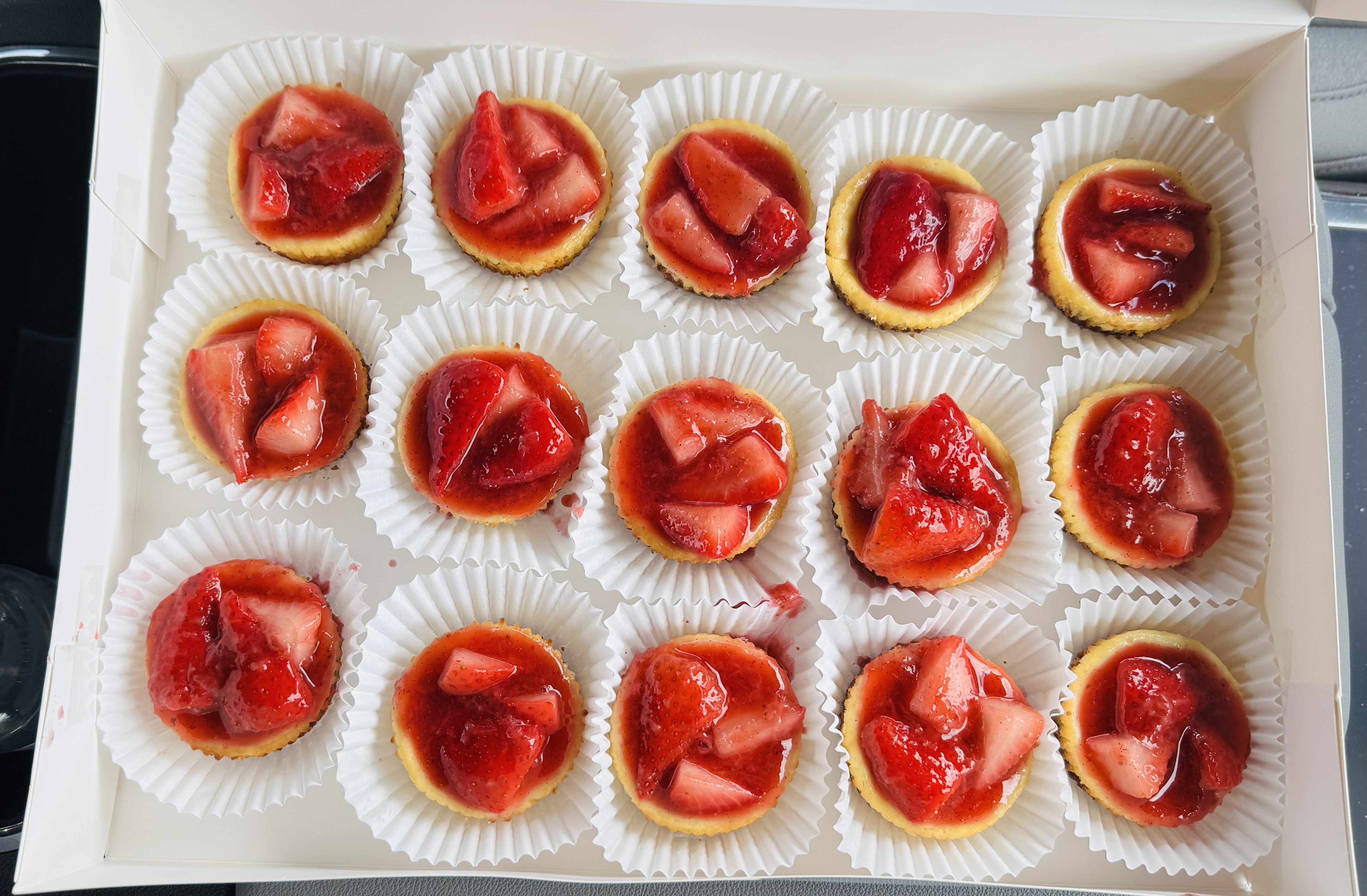 Mini Cheesecakes (15 Count)