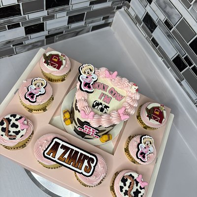 Custom 4” Bento Cake + 8 Cupcakes 