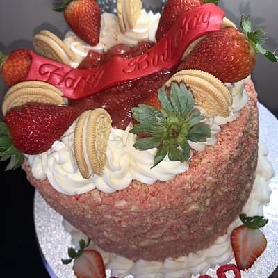 Strawberry Crunch Cake w/ Toppings