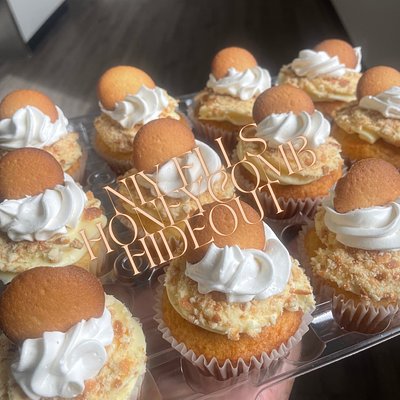Banana Pudding Cupcakes (Dozen)