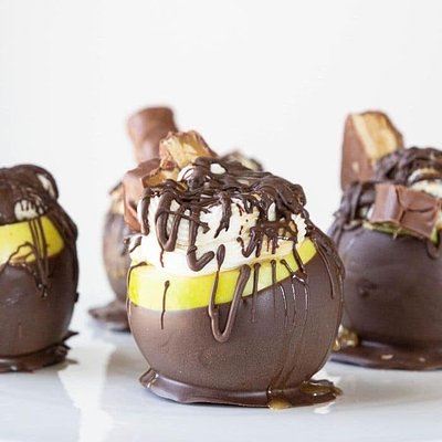 Snickers Cheesecake Apple