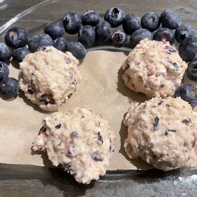 Blueberry Cheesecake Protein Bites