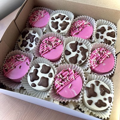 Cake Pucks