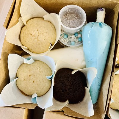 Cupcake Decorating Kits (min. order: 6 kits)