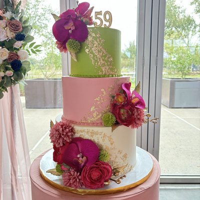 3 Tier Cake (Serving 75-100)