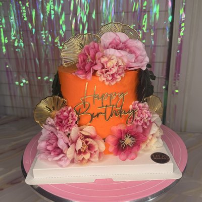 Round 6in Cake 