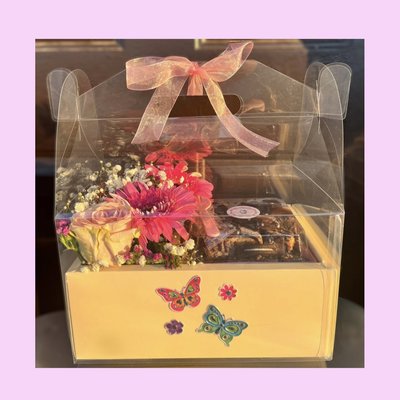 ᴅᴇꜱꜱᴇʀᴛ + ꜰʟᴏᴡeʀꜱ ɢɪꜰᴛ ʙᴏx ♡