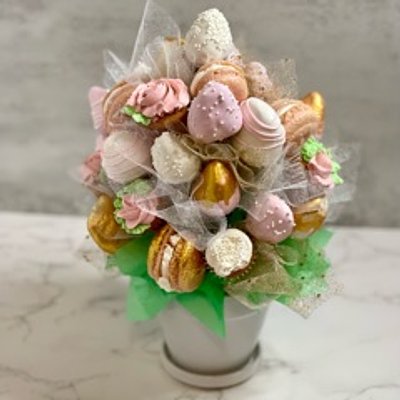 Strawberry And Treat Bouquet 💐 