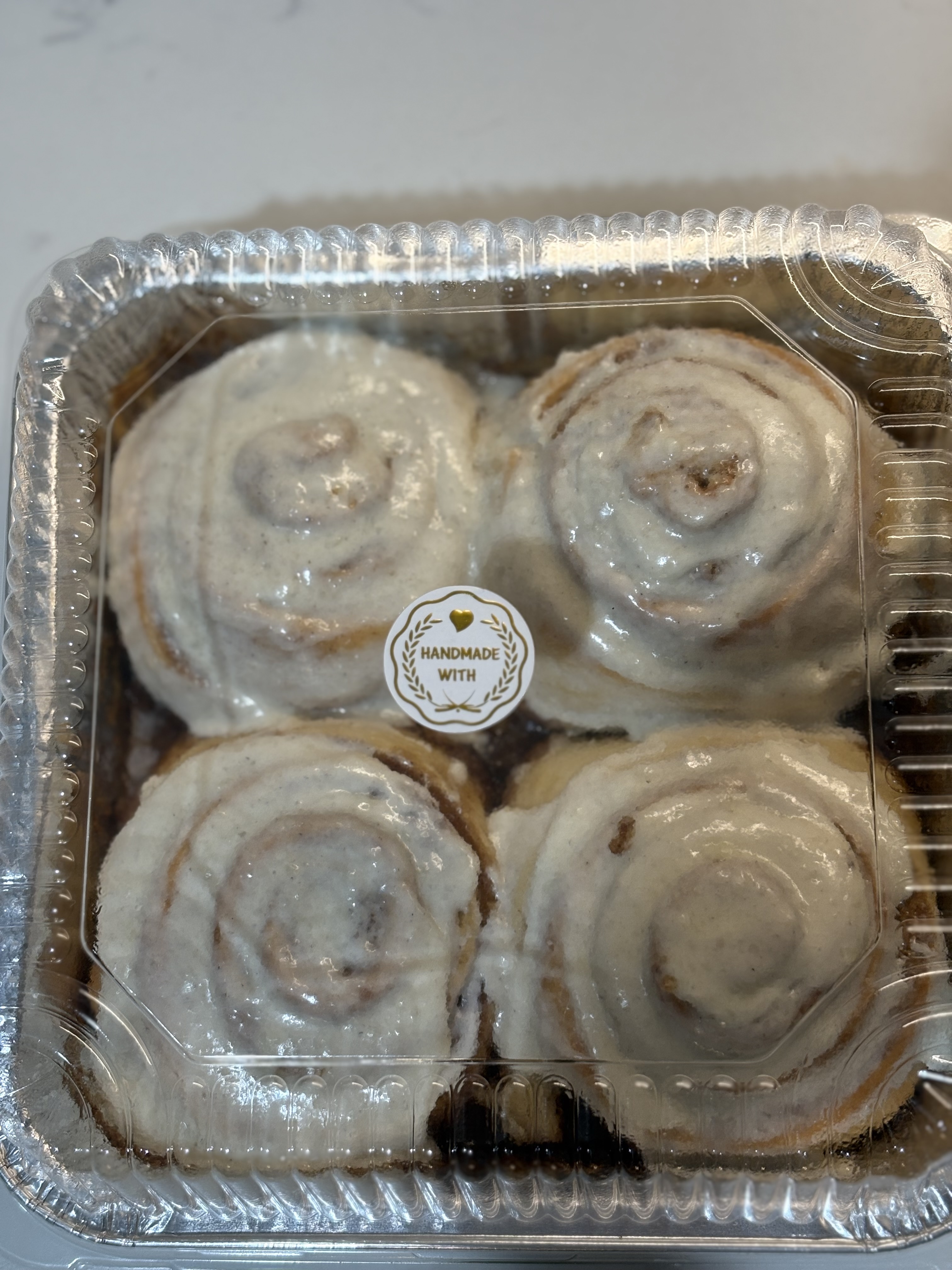  Cinnamon Rolls *4pack*