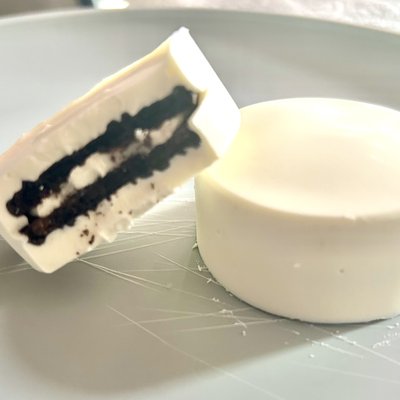 Dipped Oreos- One Dozen
