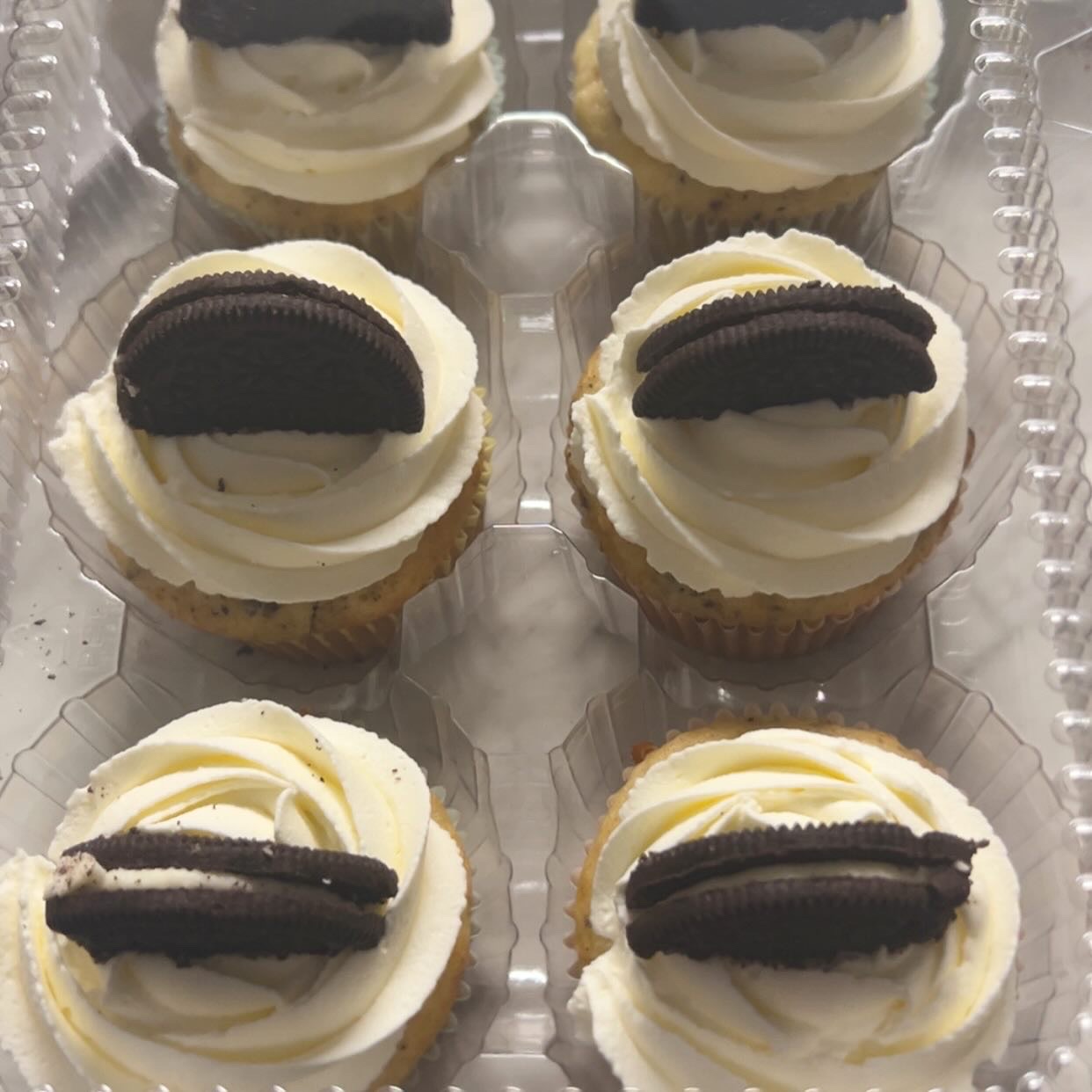 Custom Cupcakes (Dozen)