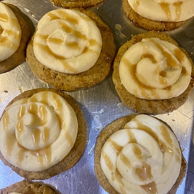Caramel Cheesecake Cookies