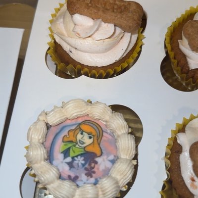 Gourmet Peanut Butter And Jelly Scooby Snack Cupcake 