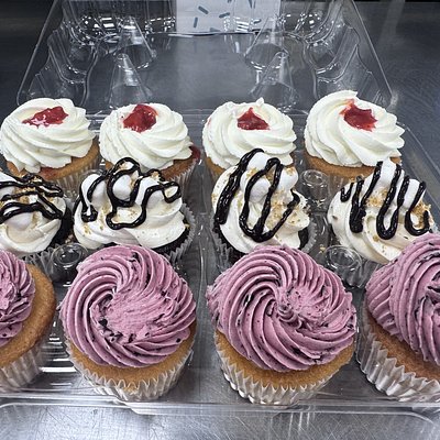 1 Dozen- June Cupcakes Of The Month