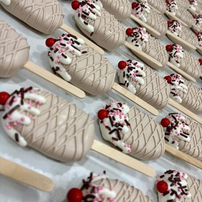 Cakesicles 