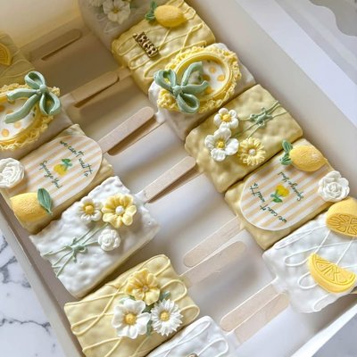 Rice Krispies Treats (Minimum 6)