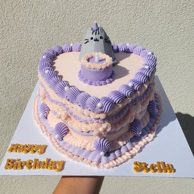 8 Inch HEART Cake ❤️