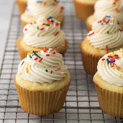 Gluten-Free Funfetti Cupcakes 12 Pack 