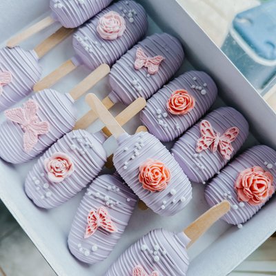 Cakesicles