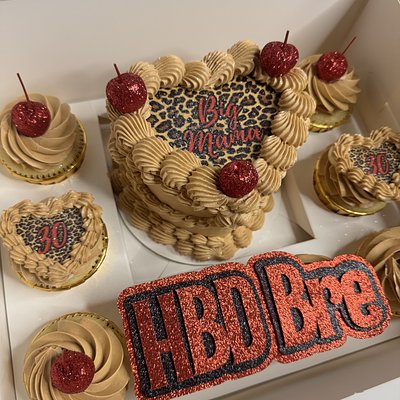 ✨ Custom Heart Cake Bento Box ✨